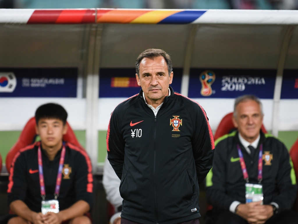 国足新帅难觅大牌 预算紧缩成选帅难题 国足新帅难觅大牌 预算紧缩成选帅难题